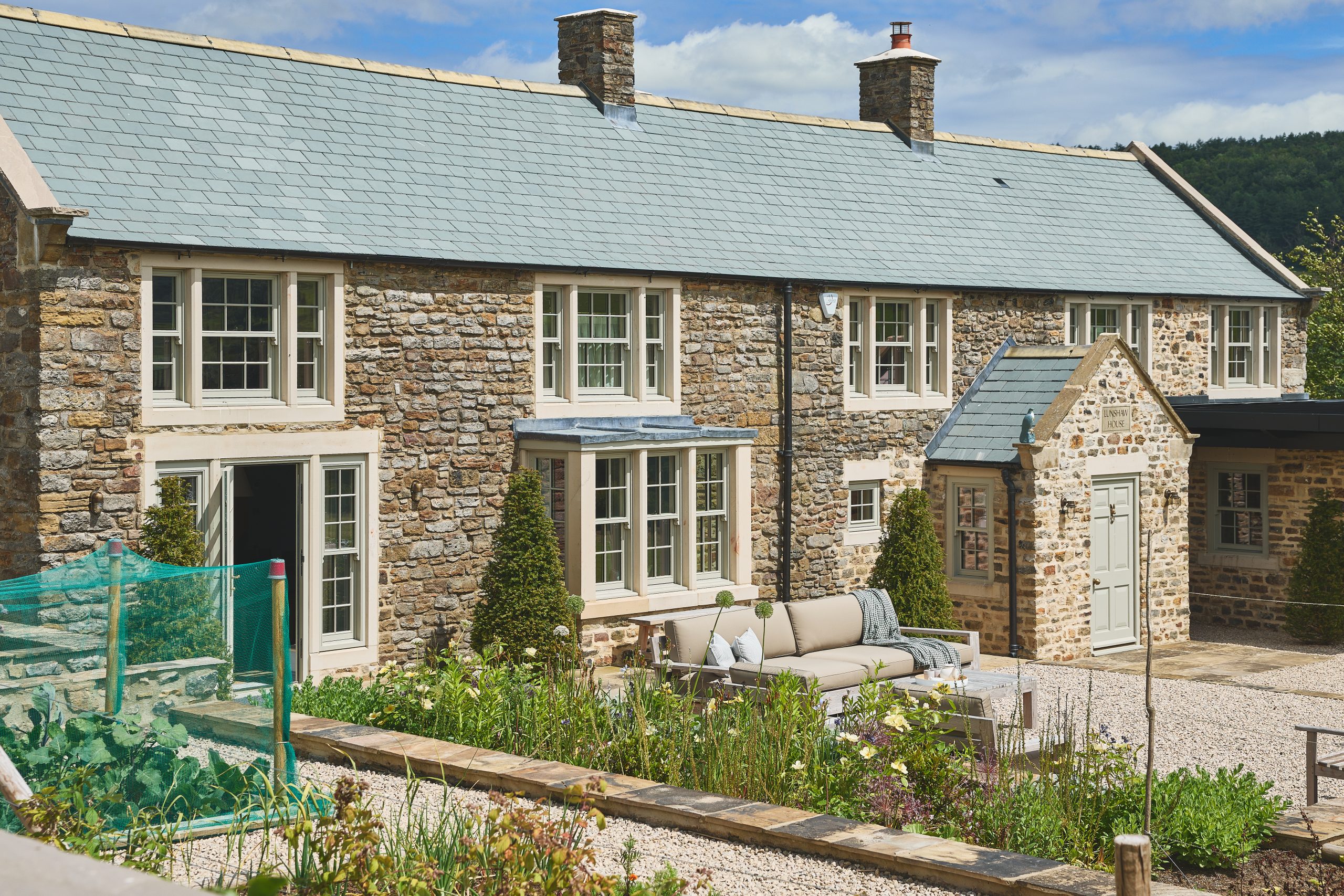 Lunshaw House